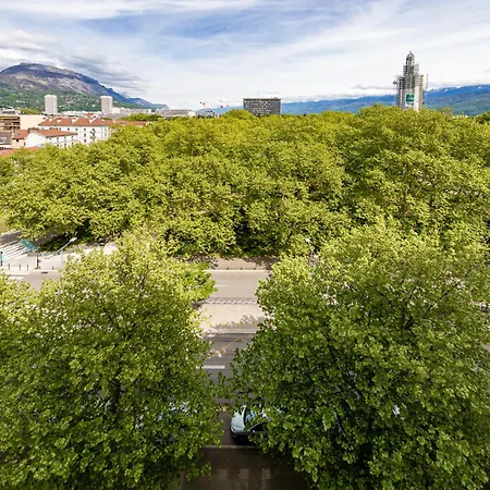 T4 Rénové Vue Montagne Hyper Centre 3 Climatisation